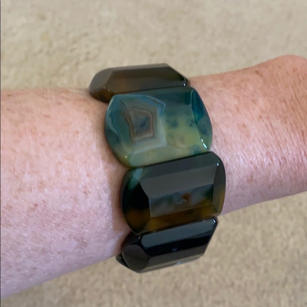 Agate bead bracelet
